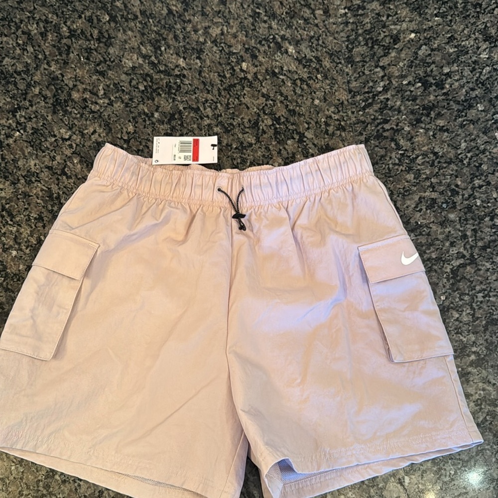 Nike loose fit high rise pocket shorts NWT L - Picture 9 of 9